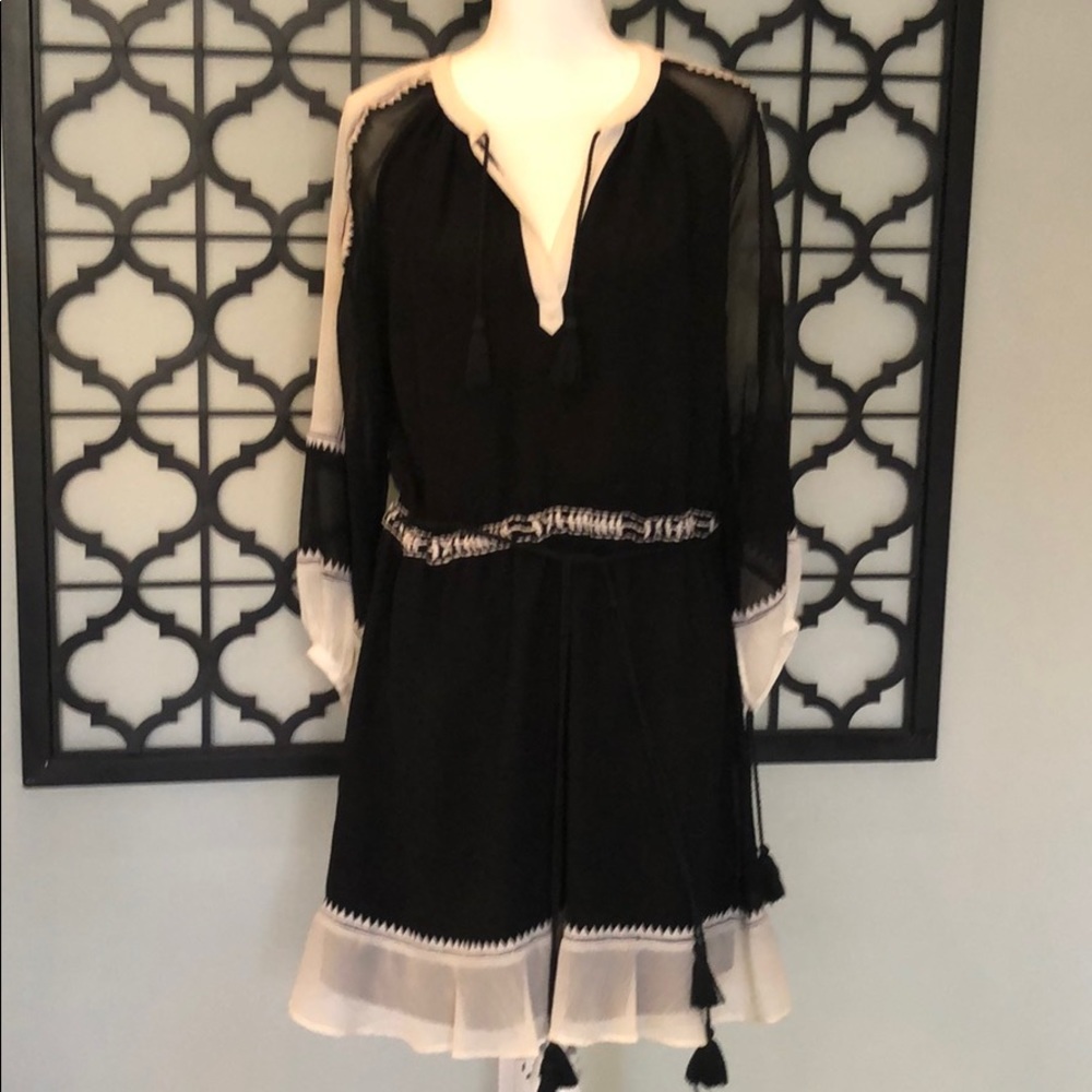 Juicy couture black and white dress